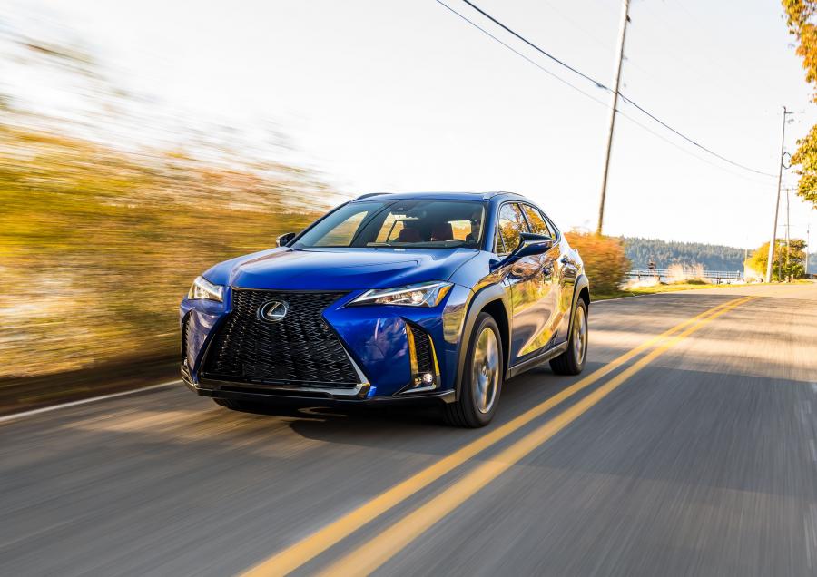  Lexus UX200 F-Sport 2018 года  (NA) (фото 30 из 40)
